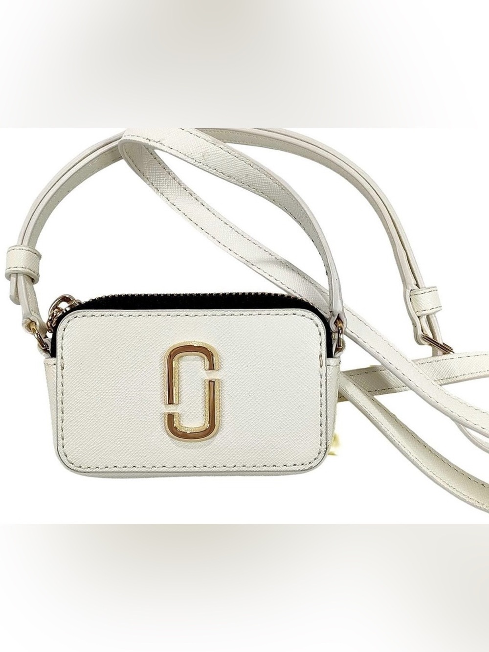 MARC JACOBS Saffiano Leather
Snapshot Camera Micro Crossbody